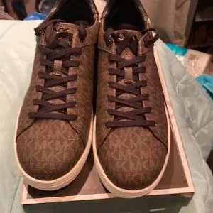 These Are Michael Kors casual shoe leather brand-new Michael Kors Men main image 2